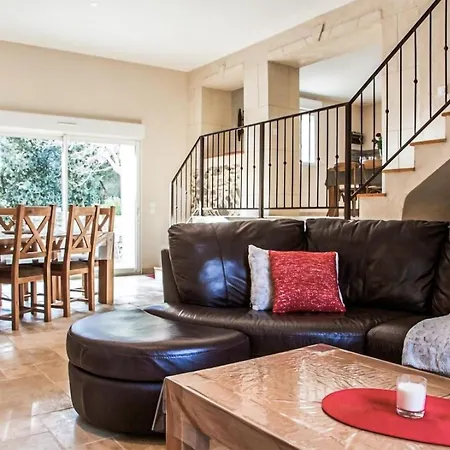 Holiday home Stunning In With Kitchen Cabrerolles