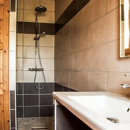 Stunning In With Kitchen Holiday home *
